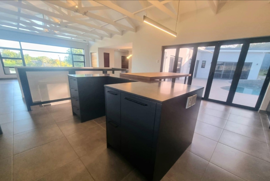 4 Bedroom Property for Sale in Blue Bend Eastern Cape